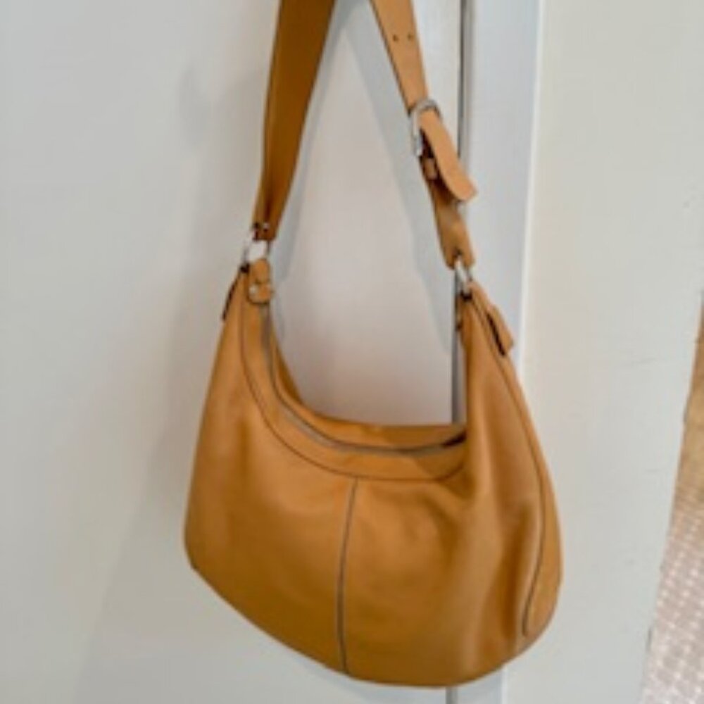 VINTAGE TOD'S TAN LEATHER HOBO BAG HANDBAG * MADE IN ITALY